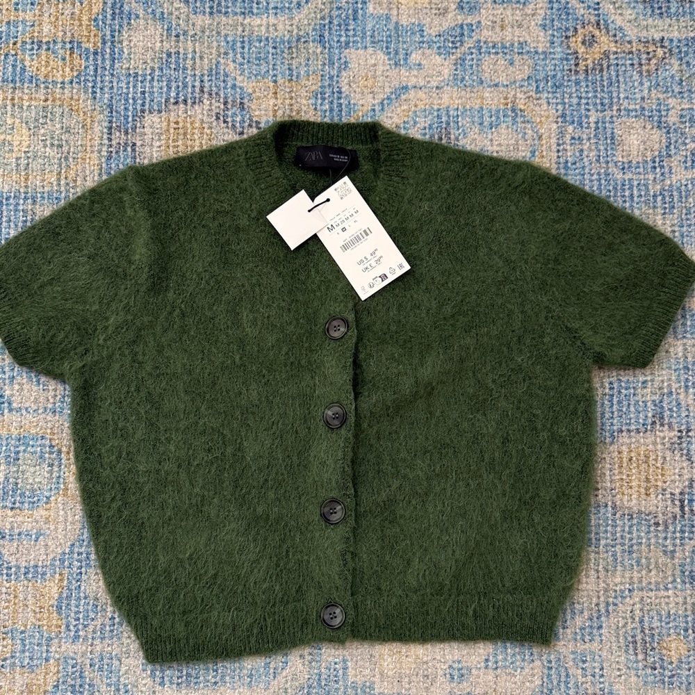 NWT Zara Short-Sleeve Fuzzy Button Cardigan in forest green size M